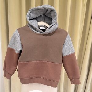 Olive + Scout - Boys Cozy Colorblock Brown and Gray Hoodie - Size: 4T